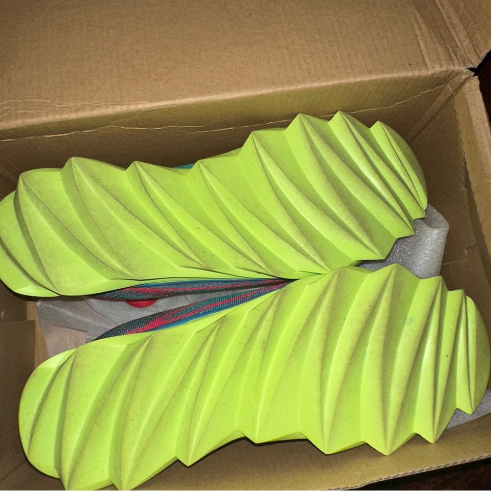 Multicolor Running Shoes - Picture 4 of 4